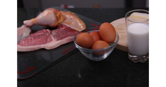 食事制限なしで痩せる方法10選：卵や肉、チーズなどたんぱく質を摂る